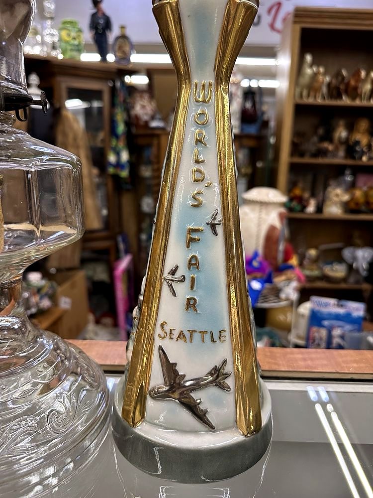 A Seattle World's Fair vase